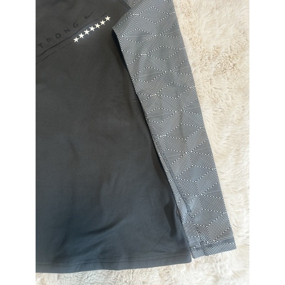 Nike Pro Women's Training Long Sleeve‎ Tee Pullover Thumb Holes Gray M - Picture 4 of 10